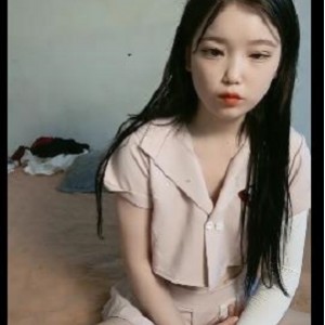 呆萌可爱的小妹1V3G