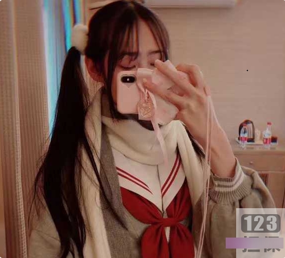 抖音江可爱原版定制手机壳10部