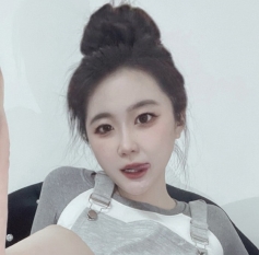 超薄白丝湿滑足艺视频，18v，859MB，百度盘