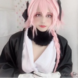 只有fans的日本伪娘cosermomo的小合集22V10G