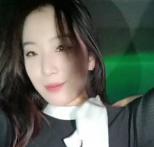 自行打包的精选尤物舌钉女神包臀裙热舞超性感扭腰摆臀视频