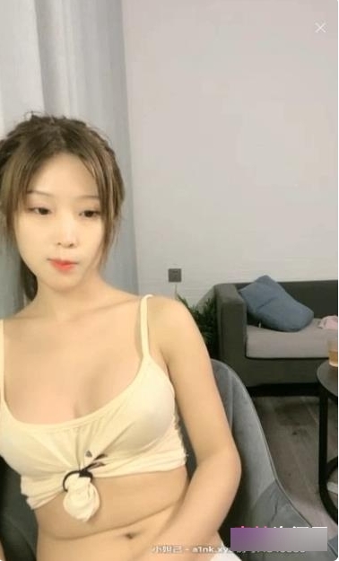 倪好首次亮相，甜心baby演绎4部小姐姐角色