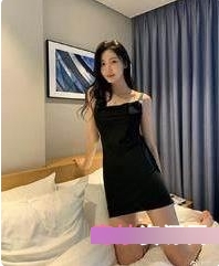 超美户外主播FSS冯珊珊与合作伙伴在线进行野外打野