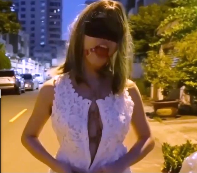 奶依依绳缚打野，5星好评