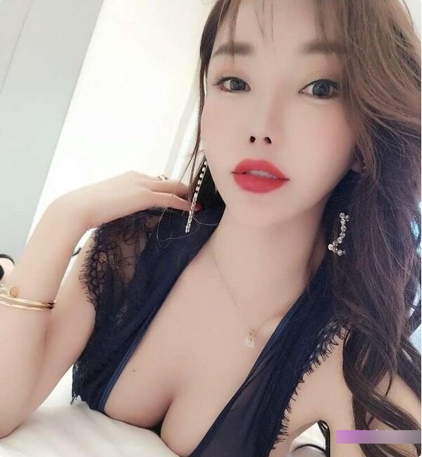 奇妙独家：650W粉丝大V微博私拍，社保姬恒淼淼