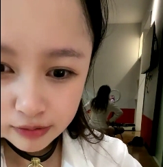 G奶女神的胸前软肉超级大的小羊咩咩的3V、5P视频，容量为2.19GB，存储在百度盘上。