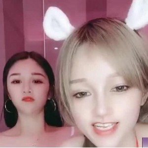 姐妹花的西域少数民族直播作品