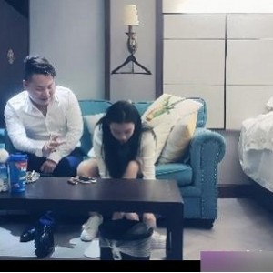 经典作的纹身妹小姐姐