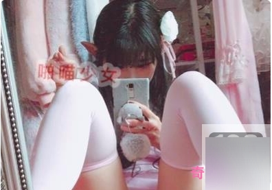 网红啪喵少女：活泼可爱的小女神清新可爱外表的潇洒自信气质