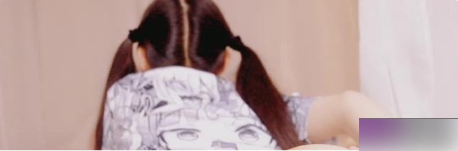 知名妹子博主推特上的懒懒睡不醒作品