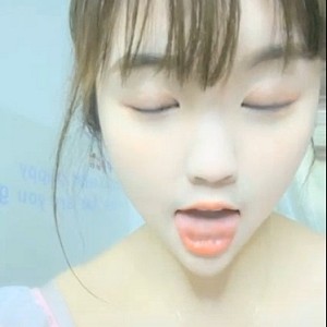 斗鱼新晋人气美少女小妲己软萌童颜童话公主尺度合集