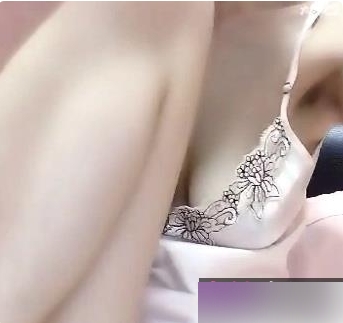 萌黛直播女主播的御姐风格作品