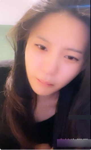 网红女主播小石头热舞，舞蹈技巧让你热血沸腾