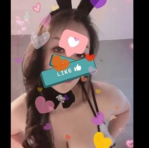 OnlyFans：风韵犹存的大罩杯熟女yoshika的付费私拍解锁，白皙肌肤，性感臀部，100v高清，3.6g视频