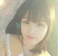 網絡爆紅的女孩自行打包，具有G罩杯和天使般的臉龐，擁有魔鬼般的身材。她的5V+NP+177M的照片可以在百度盘上找到。