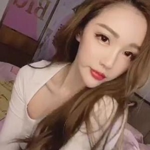 网红妹子合集：梦小楠、小狮子、野餐兔、优酱的写真和视频