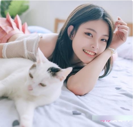 奇妙独家的18岁学生妹双儿精选商品