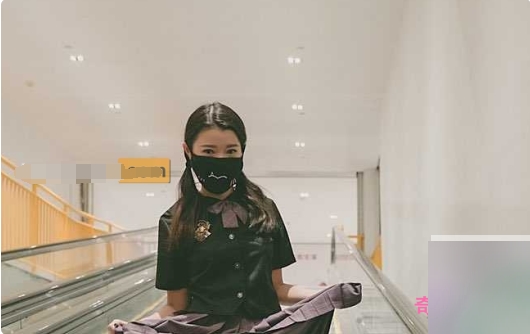 小猫妖展示瑜伽姿势的31部视频