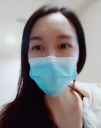 风情万种的少妇户外活动花盆，大爷漏出胸前软肉玩玩