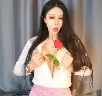 秀人网网红模特田冰冰的新作：带刺的玫瑰