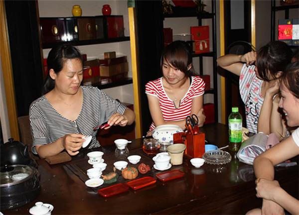 茶艺观亭：品味、鉴赏和泡制茶的艺术