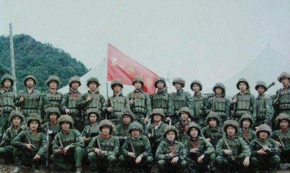 珍藏版对越自卫反击战图书