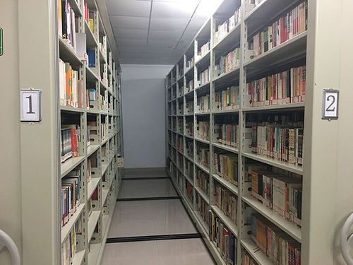 书库收藏了丰富多样的图书资源,包括小说、散文、诗歌、历史、科学等各个领域的经典作品。