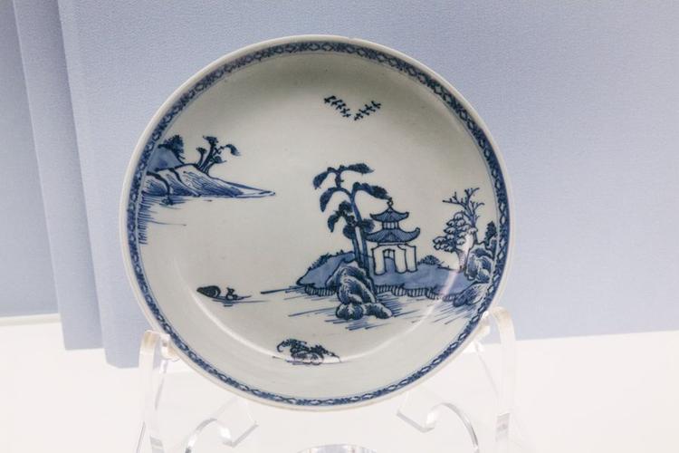 明清名瓷：一瓷一故事，名家欣赏（3册）