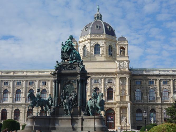 维也纳艺术史博物馆的精品图书资源