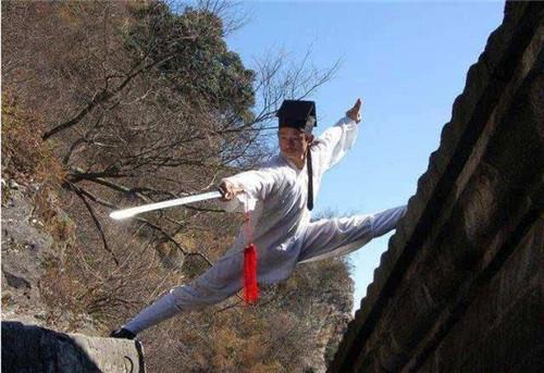 中国第一人失传的飞檐走壁再现江湖