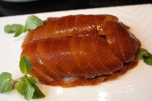 诱人美食:北京烤鸭的制作方法