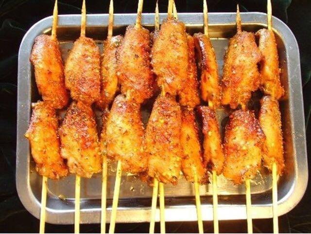 玩转美味烧烤:学做家庭日常三餐的主菜美味烧烤料理