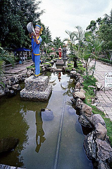 西岳奇童:西双版纳的故事,高清收藏连环画分享