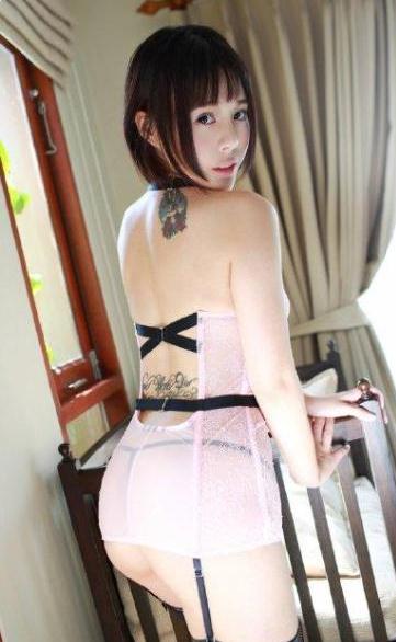 《直播女神小仙奴翘臀精彩合集，让你心动不已！》
