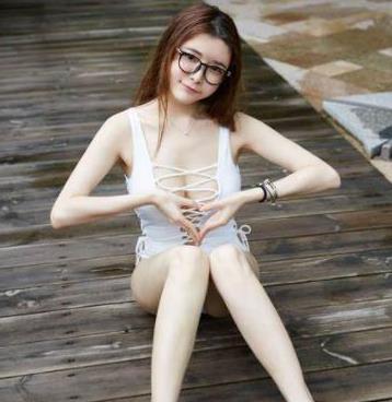 《Facebook定制视频合集，满足你的个性需求！》