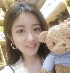 《校花女神展示丝袜互动视频，免费下载百度盘！》