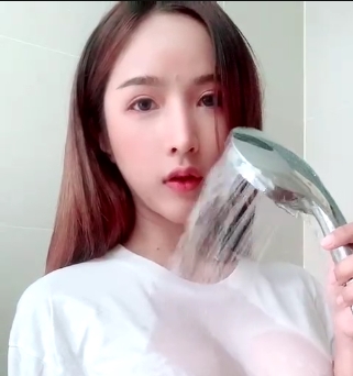 《安娜悠米合集》365P高清大片，28V震撼体验，仅1.5G，限时免费下载！