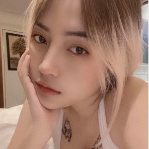 限时特惠网红自拍福利精选，89妹性感分享，百度盘一键下载！