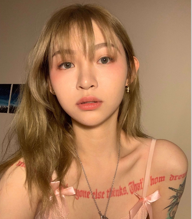 《痞幼网红》：尺度大胆，火爆视频引爆你的视觉享受！