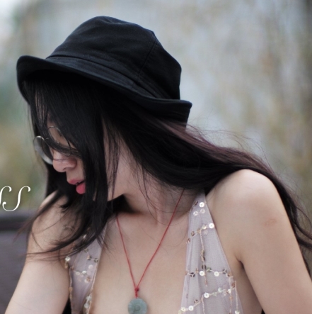 冯珊珊的户外女神作品在推特上引爆热议！