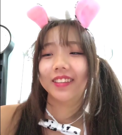 《B站美少女UP主浆果儿原创未删减作品，让你欲罢不能！》