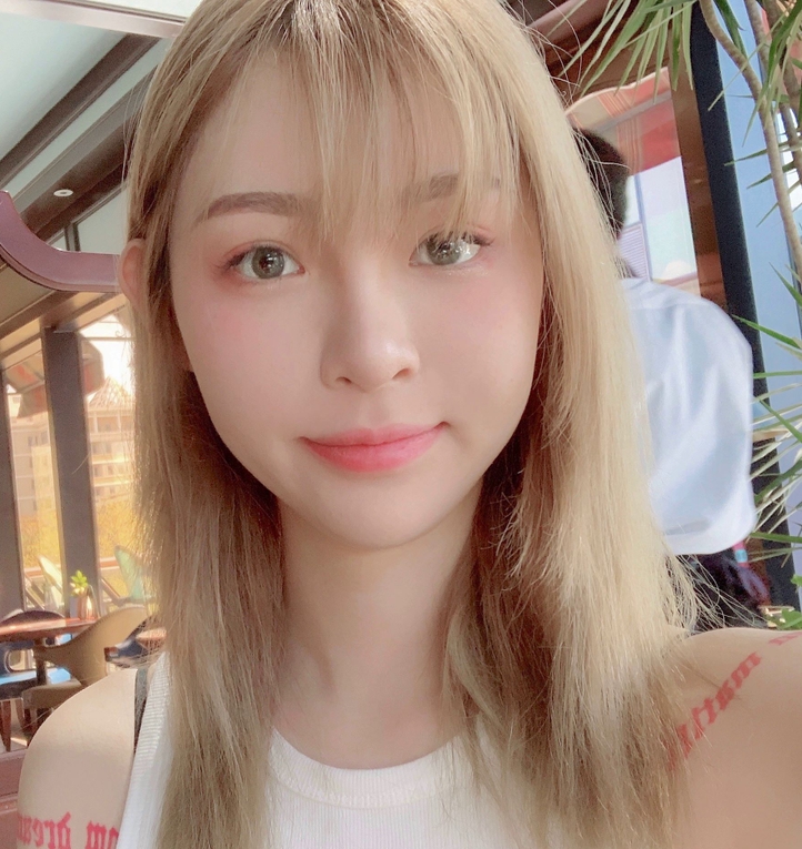 《痞幼私拍写真，抖音网红尺度大爆发！》