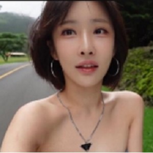 名媛sunwall，打造完美身材，尽情享受露天车健身乐趣！