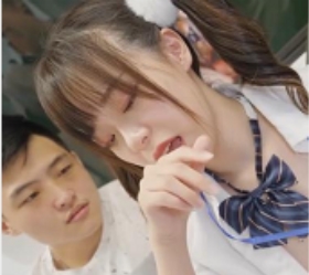 地铁乘务员秘密武器：排解乘客压力的神奇商品！