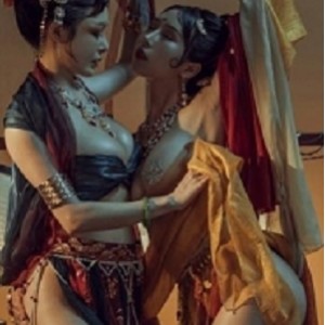 《斗鱼超人气主播们的最新COS秀，妹子模特浮力姬、大球小仙女秋和柯基》