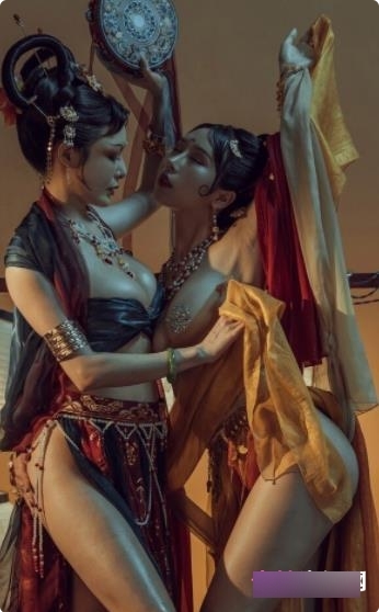 《斗鱼超人气主播们的最新COS秀,妹子模特浮力姬、巨R小仙女秋和柯基》