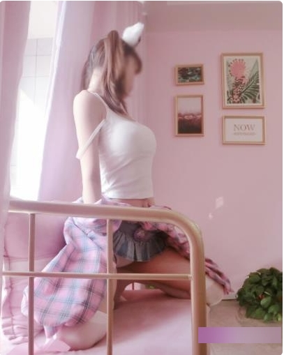 迷恋斗鱼可爱系主播沫沫酱的居家合集！