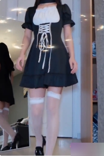 《董香热舞合集》：抖音风BGM助你成为青春无敌的网红小乖乖女，教你炫酷姿势，释放32V+72.8M百倍魅力！