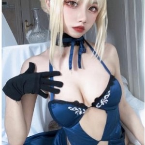 限时特惠御萝双修，超美模特果咩酱私人订制合集，尽享独一无二的美妆体验！