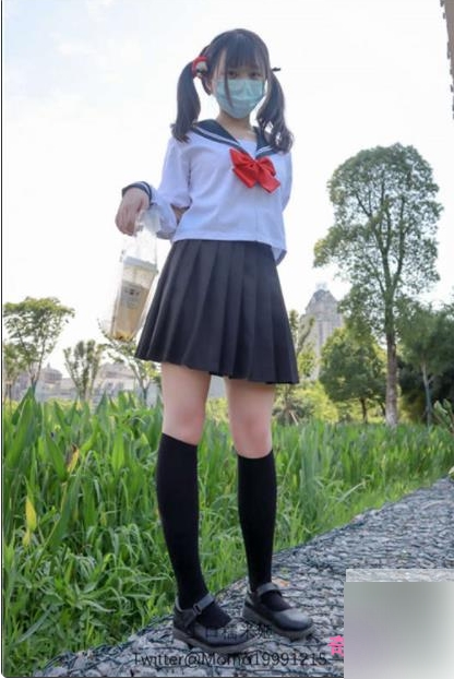 《工口糯米姬》——学生美女的诱人作品